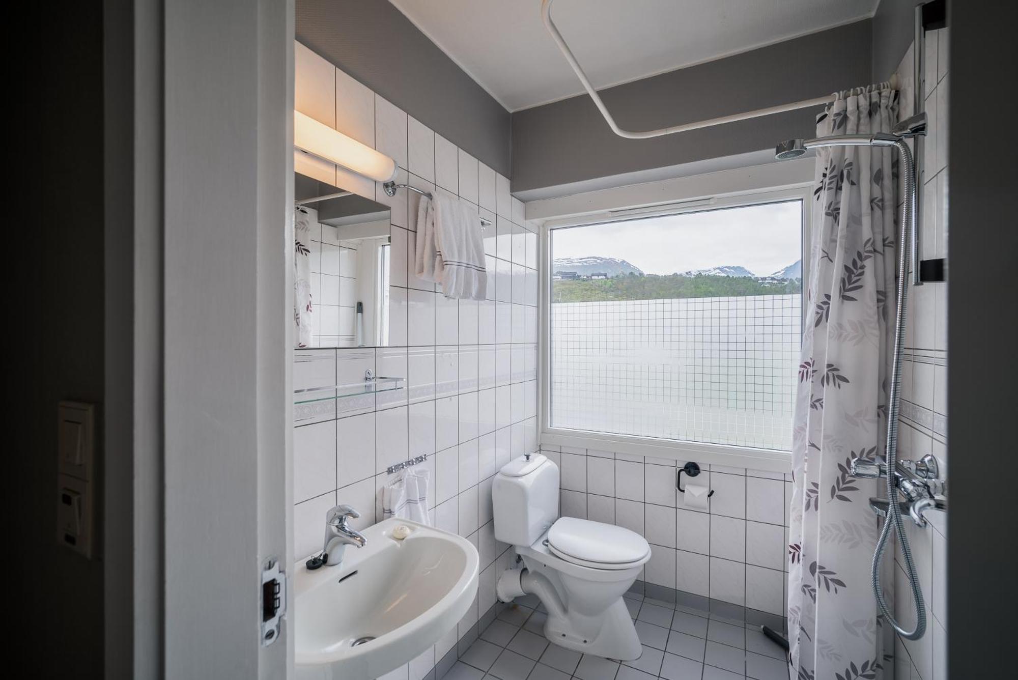Gloppen Hotell - By Classic Norway Hotels Sandane Zimmer foto